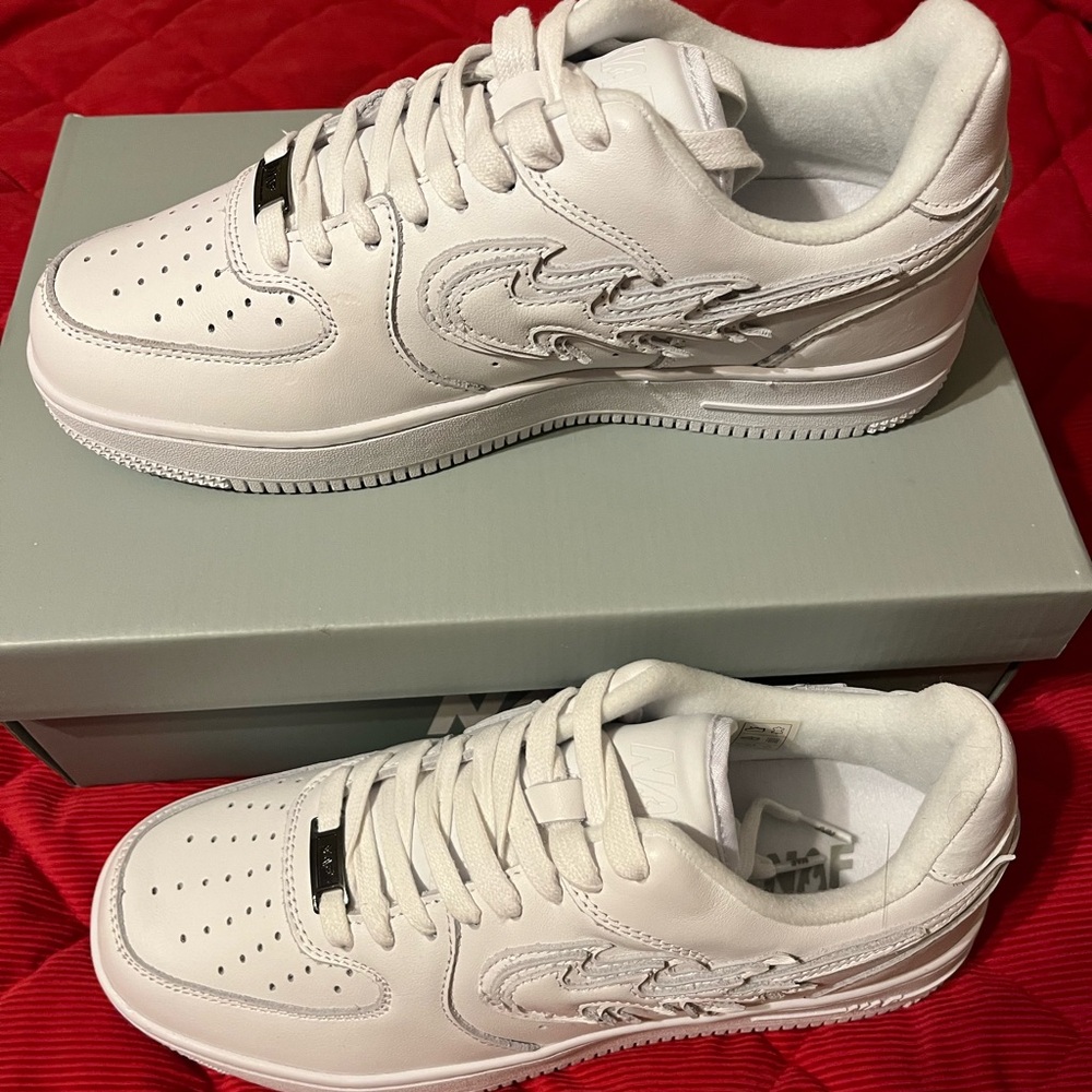 Nike White Air Force Ones AF1 Sneakers Collectible Size 9.5 men’s new with box